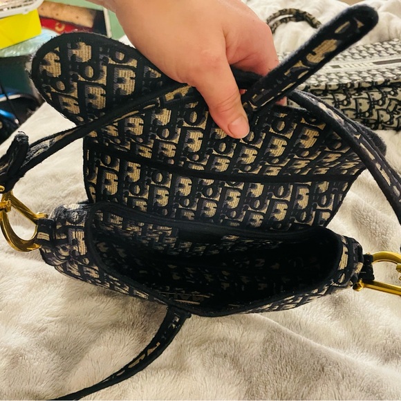 Christian Dior tote - Picture 3 of 12